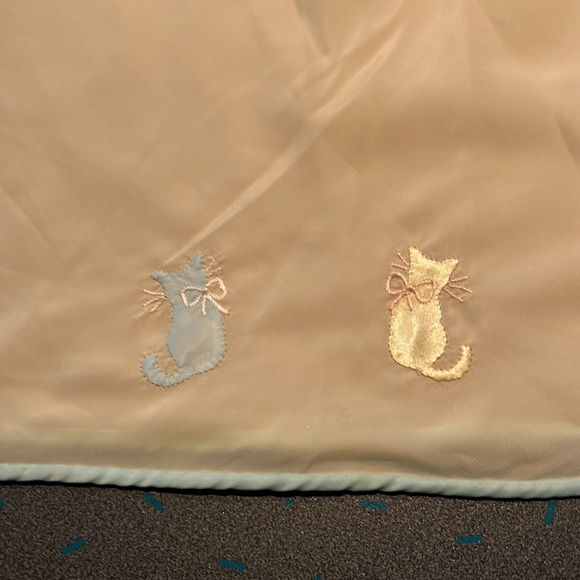 Slip with Cats - Picture 2 of 5